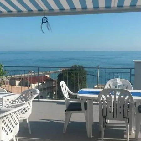 Albe E Trabocchi *